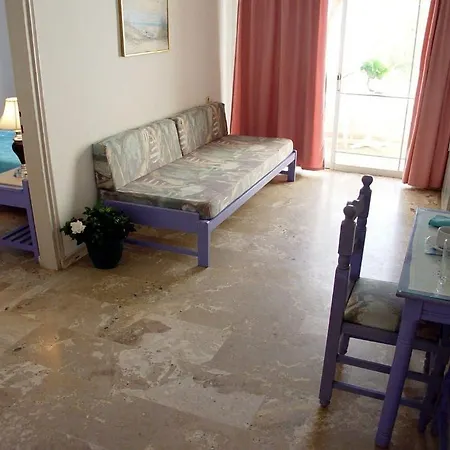 Apartment Doreen Suites *